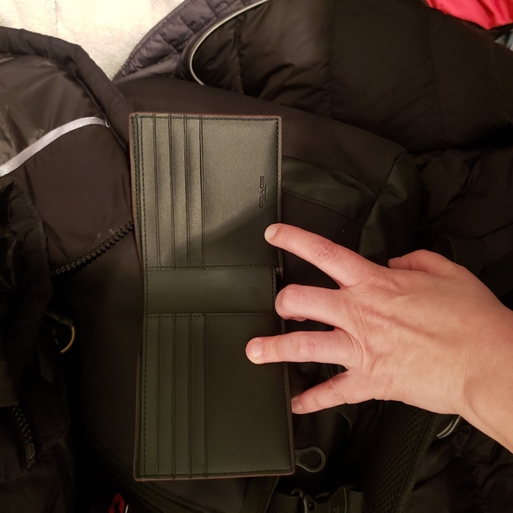 Coach Slim Billfold wallet - Picture 2 of 4